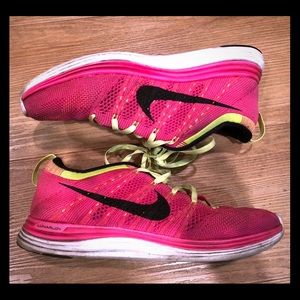 Women’s Nike Lunarlon Flyknit Sneakers